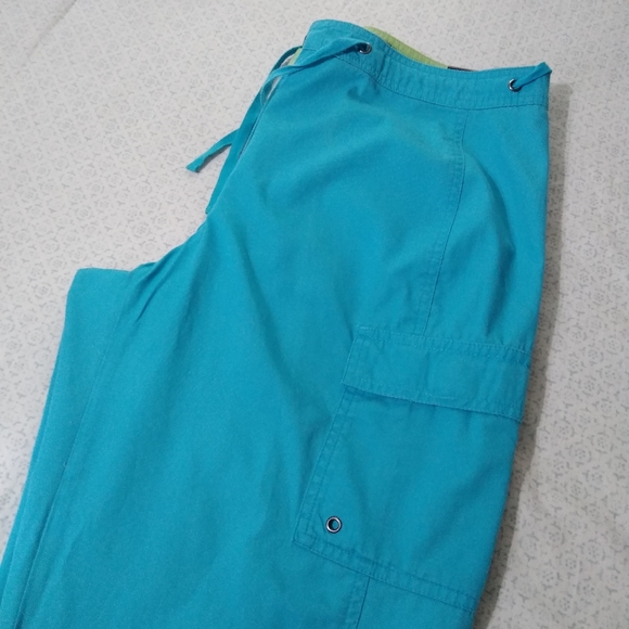 Izod Blue cargo capris Size 10 New - Picture 8 of 9